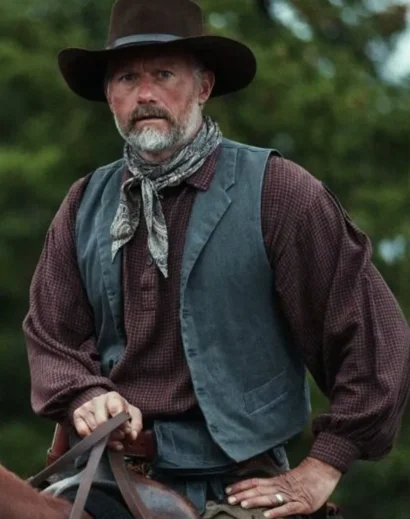 Yellowstone 1923 James Badge Dale Vest – Western Style Close-Up