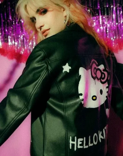 hello-kitty-jacket-forever-21-close-up-details Close-up details of Hello Kitty jacket Forever 21 showing stitching and graphics
