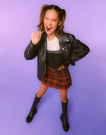 hello-kitty-jacket-forever-21-street-style Street style look featuring Hello Kitty jacket Forever 21 for Y2K fashion